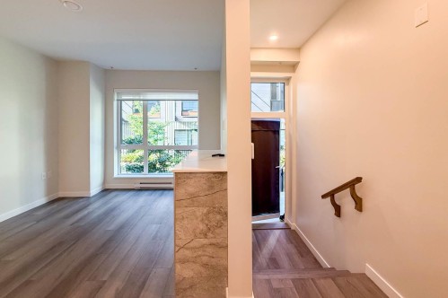 G34-2050 20 Avenue E, Vancouver, BC V5N 2L2 3