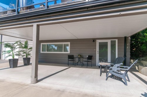 Suite-530 Brand , North Vancouver, BC V7N 1G1 3