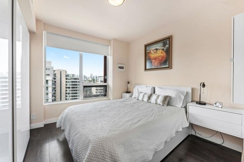 1609-111 1St Avenue E, Vancouver, BC - Indoor Photo Showing Bedroom