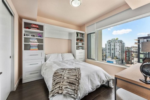 1609-111 1St Avenue E, Vancouver, BC - Indoor Photo Showing Bedroom
