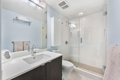 1609-111 1St Avenue E, Vancouver, BC - Indoor Photo Showing Bathroom