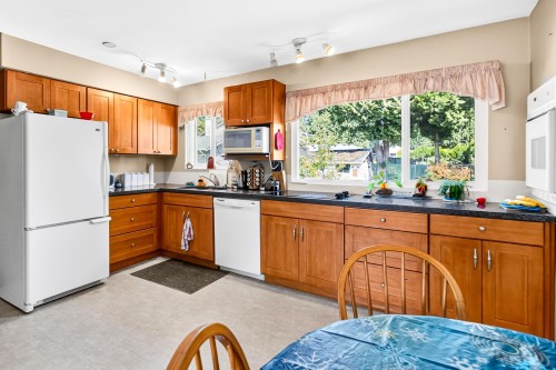 21437 122 Avenue, Maple Ridge, BC 
