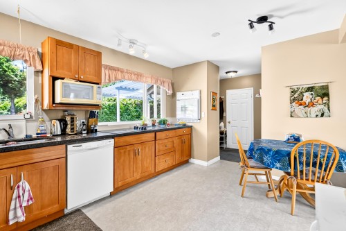 21437 122 Avenue, Maple Ridge, BC 