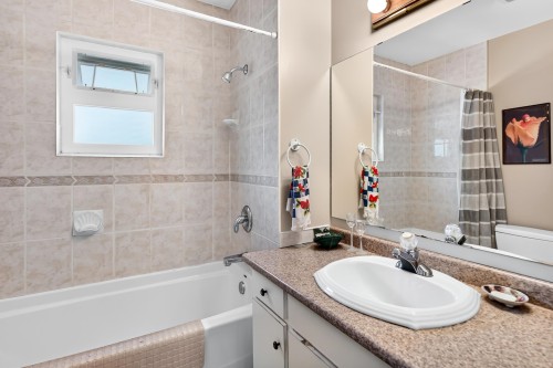 21437 122 Avenue, Maple Ridge, BC 