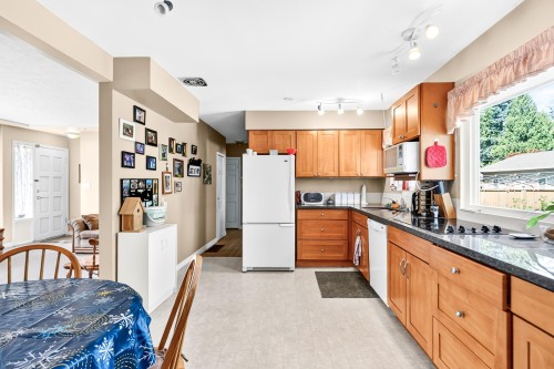 21437 122 Avenue, Maple Ridge, BC 