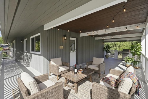 210 Murphy Drive W, Delta, BC - Outdoor With Deck Patio Veranda With Exterior