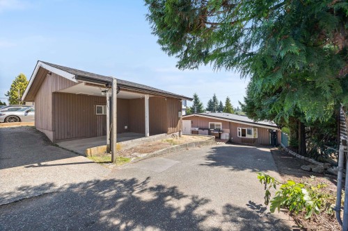 8085 10Th Avenue, Burnaby, BC 