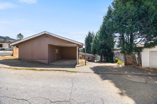 8085 10Th Avenue, Burnaby, BC 