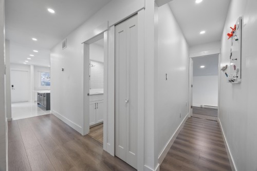 8085 10Th Avenue, Burnaby, BC 