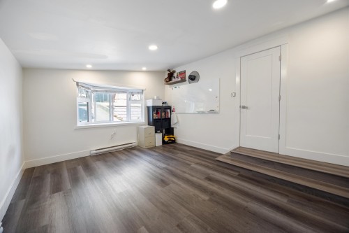 8085 10Th Avenue, Burnaby, BC 