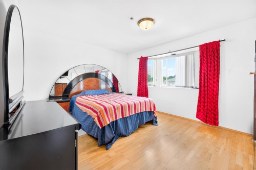 3423 24Th Avenue E, Vancouver, BC - Indoor Photo Showing Bedroom