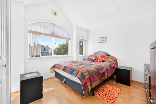 3423 24Th Avenue E, Vancouver, BC - Indoor Photo Showing Bedroom
