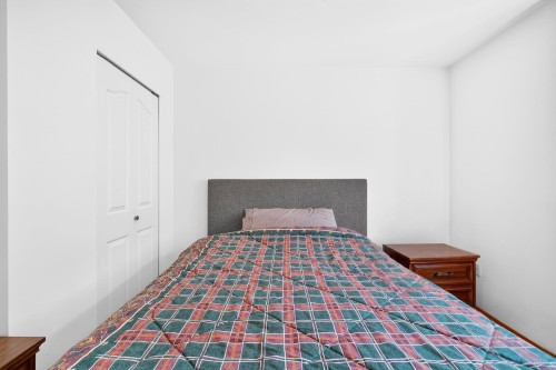 3423 24Th Avenue E, Vancouver, BC - Indoor Photo Showing Bedroom