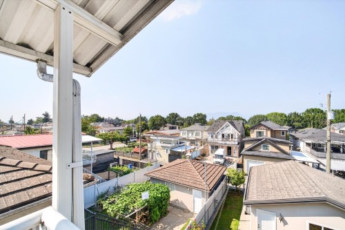 3423 24Th Avenue E, Vancouver, BC - Outdoor