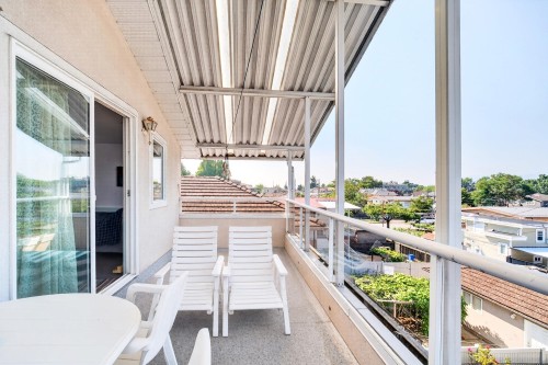 3423 24Th Avenue E, Vancouver, BC -  With Balcony With Exterior