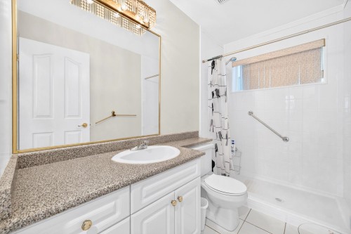 3423 24Th Avenue E, Vancouver, BC - Indoor Photo Showing Bathroom