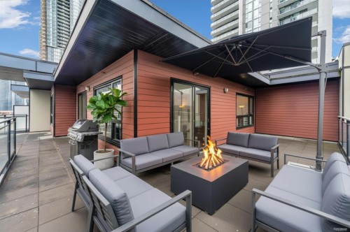 501-4468 Dawson Street  Burnaby, BC V5C 0J9