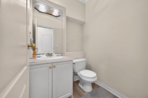 6215 Dunsmuir Crescent, Richmond, BC - Indoor Photo Showing Bathroom
