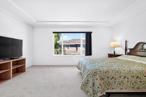 6215 Dunsmuir Crescent, Richmond, BC - Indoor Photo Showing Bedroom