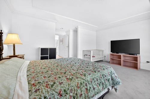 6215 Dunsmuir Crescent, Richmond, BC - Indoor Photo Showing Bedroom