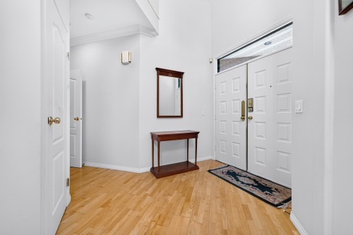 6215 Dunsmuir Crescent, Richmond, BC - Indoor Photo Showing Other Room