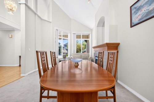 6215 Dunsmuir Crescent, Richmond, BC - Indoor Photo Showing Dining Room