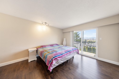7763 Hazelmere Street, Burnaby, BC - Indoor Photo Showing Bedroom