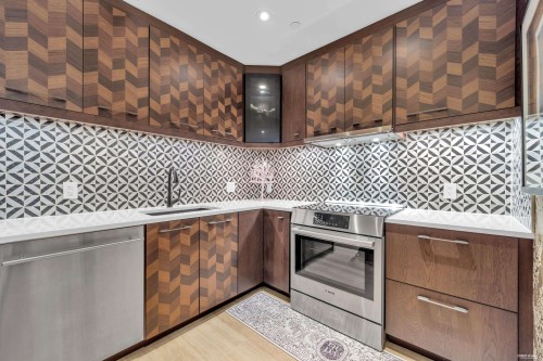 3308 Deering Island Place, Vancouver, BC - Indoor Photo Showing Kitchen