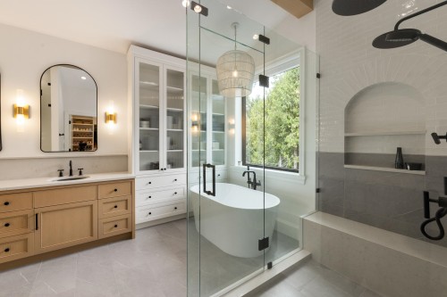 4597 Woodgreen Drive, West Vancouver, BC - Indoor Photo Showing Bathroom