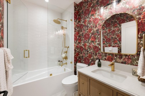 4597 Woodgreen Drive, West Vancouver, BC - Indoor Photo Showing Bathroom