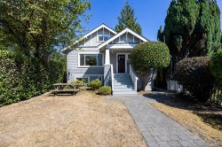 3035 5th Avenue W Vancouver, BC V6K 1T8