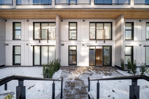 214-9888 University Crescent, Burnaby, BC - Outdoor