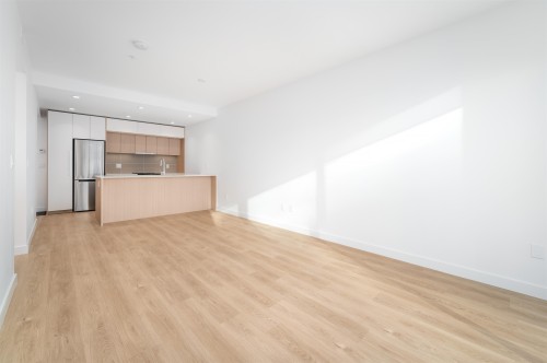 214-9888 University Crescent, Burnaby, BC - Indoor Photo Showing Kitchen