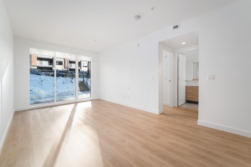 214-9888 University Crescent, Burnaby, BC - Indoor Photo Showing Other Room