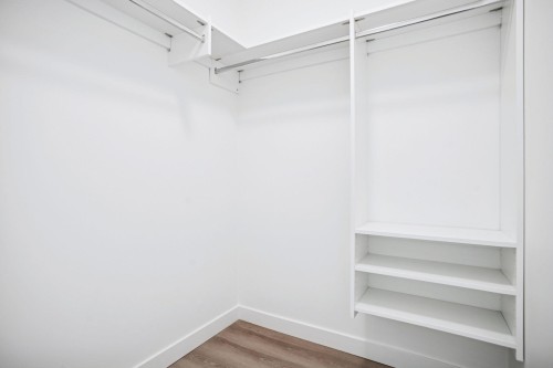507-209 7Th Avenue E, Vancouver, BC - Indoor With Storage