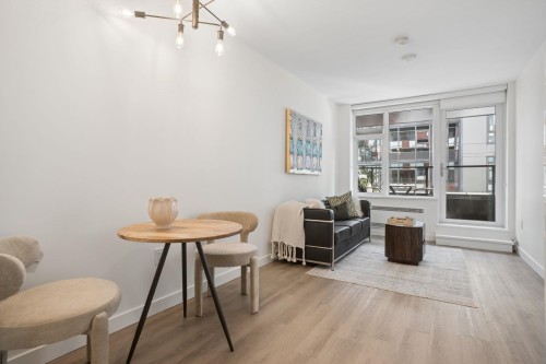 507-209 7Th Avenue E, Vancouver, BC - Indoor Photo Showing Dining Room