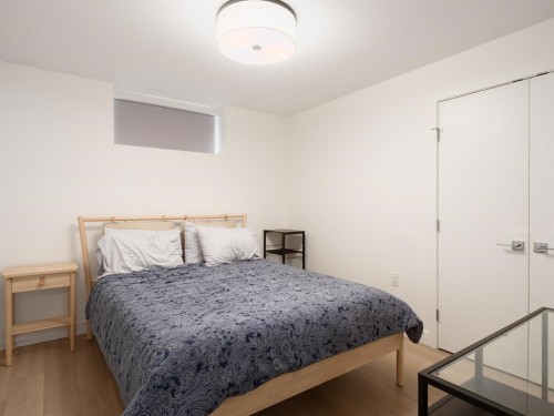 2305 King Edward Avenue W, Vancouver, BC - Indoor Photo Showing Bedroom