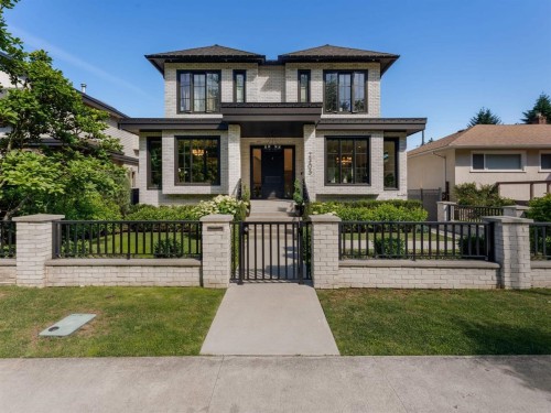 2305 King Edward Avenue W, Vancouver, BC - Outdoor With Facade