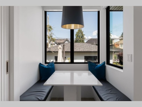 2305 King Edward Avenue W, Vancouver, BC - Indoor