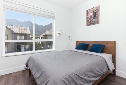 38038 Keel Way, Squamish, BC - Indoor Photo Showing Bedroom