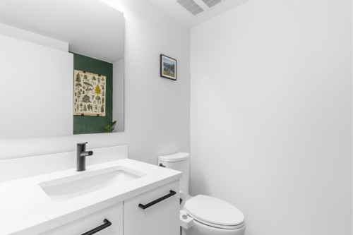 38038 Keel Way, Squamish, BC - Indoor Photo Showing Bathroom