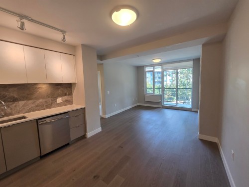401-8725 University Crescent, Burnaby, BC - Indoor Photo Showing Kitchen