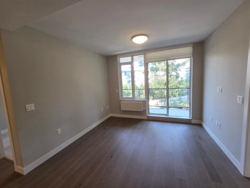 401-8725 University Crescent, Burnaby, BC - Indoor Photo Showing Other Room
