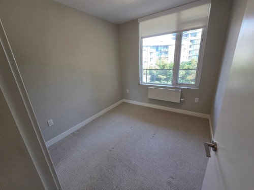 401-8725 University Crescent, Burnaby, BC - Indoor Photo Showing Other Room