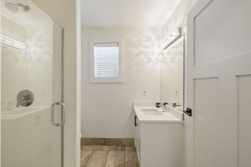 29-3295 Sunnyside Road, Anmore, BC - Indoor Photo Showing Bathroom
