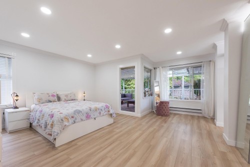 1545 Salal Crescent, Coquitlam, BC - Indoor Photo Showing Bedroom