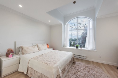 1545 Salal Crescent, Coquitlam, BC - Indoor Photo Showing Bedroom