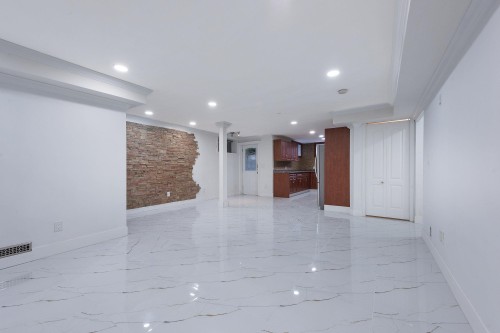1545 Salal Crescent, Coquitlam, BC - Indoor Photo Showing Other Room