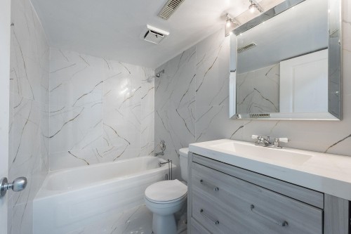 1545 Salal Crescent, Coquitlam, BC - Indoor Photo Showing Bathroom