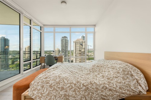1808-2085 Skyline Crescent, Burnaby, BC - Indoor Photo Showing Bedroom